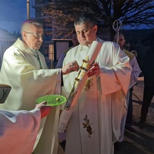 Biskup Gorski predvodio Vazmeno bdijenje u Župi svete Jelene Križarice u Zaboku